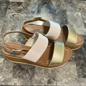 White/Gold Cork with glitter sandals